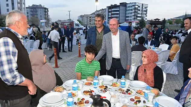 Başkan Pekyatırmacı, Umut Evi sakinleri ile iftarda bir araya geldi