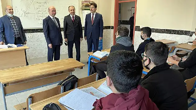 Başkan Pekyatırmacı'dan okul ziyareti
