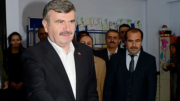 Başkan Tahir Akyürek Oyunu Kullandı