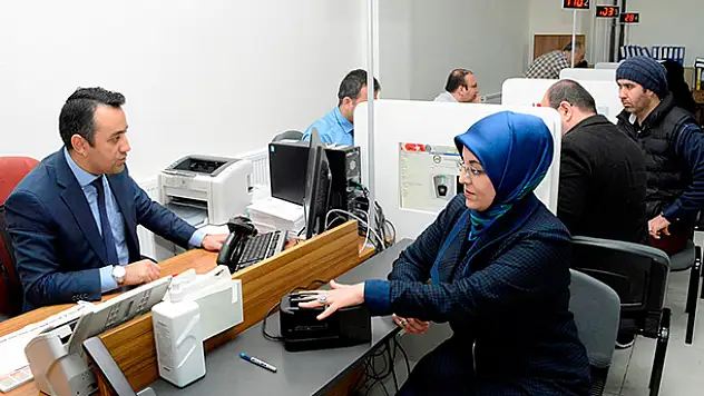 Başkan Toru kimliğini değiştirdi