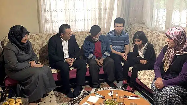 Başkan Tutal, iftarını Coşkun ailesiyle birlikte açtı