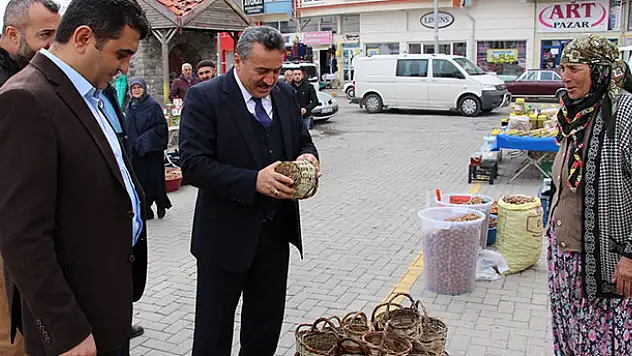 Başkan Tutal pazar esnafı ile buluştu