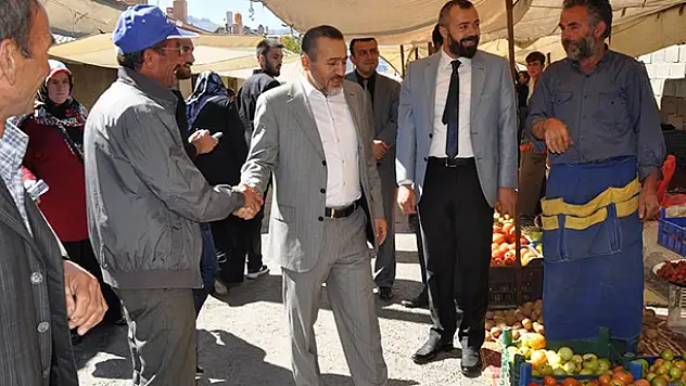 Başkan Tutal, pazarcı esnafını ziyaret etti