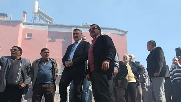 Başkan Tutal Yangın Yerinde İncelemelerde Bulundu