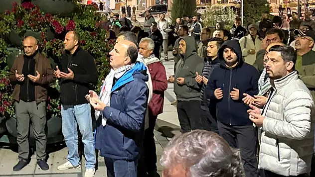 Başkan Uğur İbrahim Altay, Mevlana Meydanı'nda