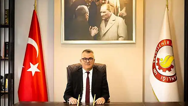 Başkan Ustaoğlu: 'Bu kutsal gece, gönül dünyamızın aydınlanması için fırsat sunmakta'