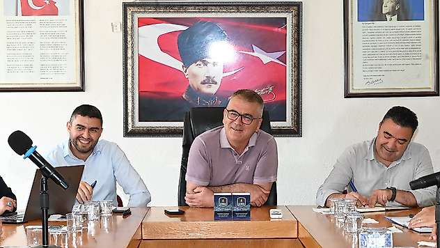 Başkan Ustaoğlu 'İlçemizin geleceğini birlikte planlayacağız'