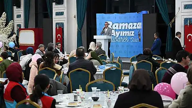 Başkan Ustaoğlu öksüz ve yetim çocuklarla buluştu