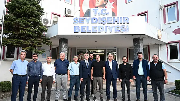 Başkan Ustaoğlu'na Vekil Karaman'dan ziyaret