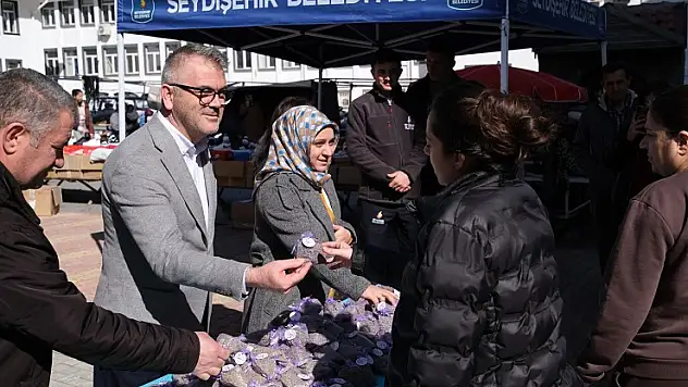 Başkan Ustaoğlu'ndan 8 Mart jesti
