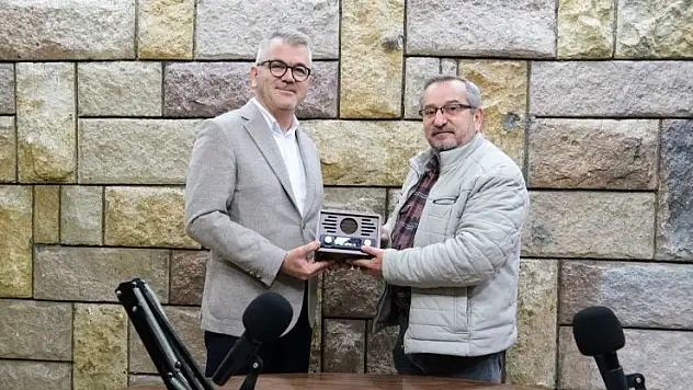 Başkan Ustaoğlu'ndan Seydişehir FM'e ziyaret