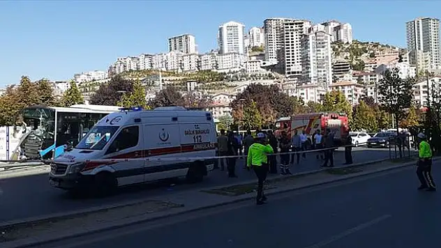 Başkentte halk otobüsünün yayalara çarptığı kaza
