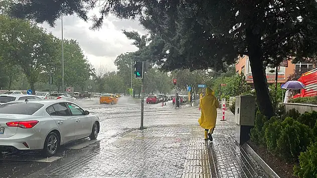 Başkentte kuvvetli sağanak etkili oluyor