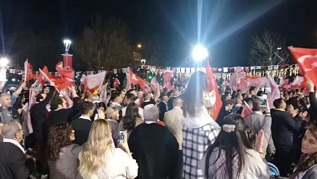 Başkentte Mansur Yavaş destekçilerinin kutlaması erken başladı
