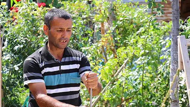 Başkentte yılanların efendisi: Son yılan bükücü Tuncay
