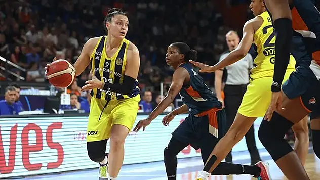 Basketbol FIBA Kadınlar Avrupa Ligi Dörtlü Finali'nde sarı lacivertliler finale yükseldi
