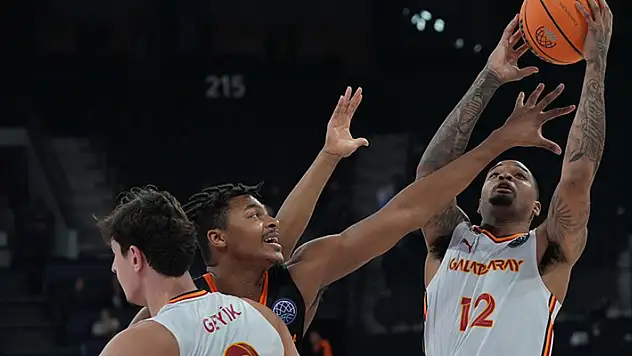 Basketbol Şampiyonlar Ligi'nde 4 Türk takımından 3'ü sezona galibiyetle başladı
