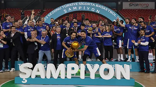 Basketbol Süper Ligi'nde Anadolu Efes, 16. şampiyonluğunu elde etti
