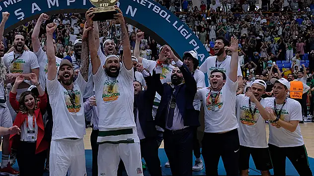 Basketbolcuların primleri ödendi