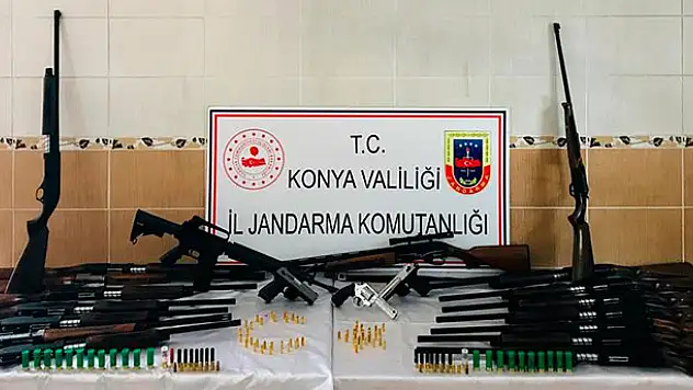 Baskında 18 tüfek ve 3 tabanca bulundu