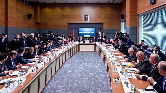 Başörtüsüne yönelik Anayasa değişikliği teklifi, TBMM Anayasa Komisyonunda kabul edildi
