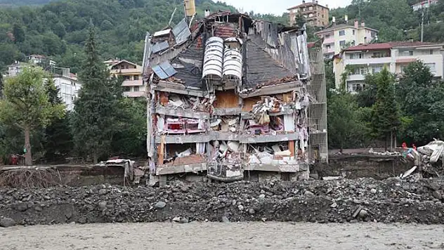 Batı Karadeniz'de sel felaketi: Can kaybı 81'e yükseldi
