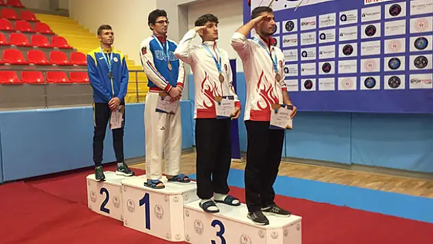 Batuhan Şimşek'ten Avrupa Şampiyonasında bronz madalya