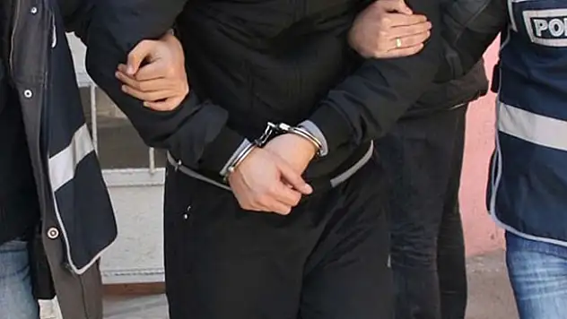 Bavulla himmet kaçıran 26 FETÖ'cü tutuklandı!