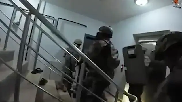 Bayğaralar organize suç örgütünün Antalya'daki yapılanmasına yönelik operasyonda 12 kişi tutuklandı
