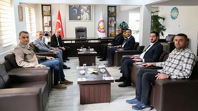 Bayındır'dan Ustaoğlu'na ziyaret