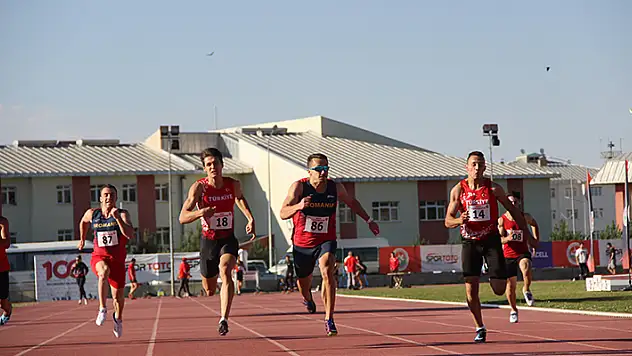 Bayrak Yarışı Erzurum'da 