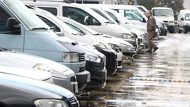 Bayram öncesi ikinci el araç satışları dip seviyede