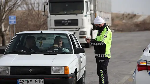 Bayram tatilinde yola çıkacak sürücülere 'kurallara uyun' uyarısı
