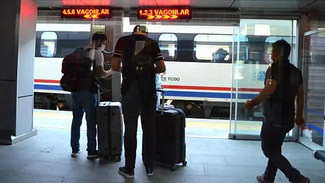 Bayram yoğunluğu nedeniyle Konya-İstanbul arasında ilave YHT seferleri konuldu