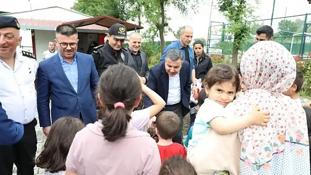 Bayramda depremzedeler unutulmadı
