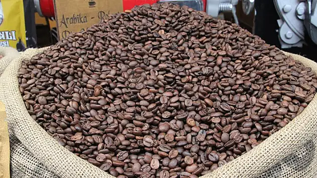 Bayramın vazgeçilmezi, pişirme yöntemiyle dünyaca meşhur Türk kahvesi
