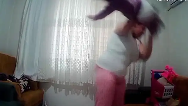 Bebeğine şiddetle suçlanan anne: Bir hata yaptım