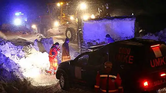 Bebek 14 saat sonra hastaneye ulaştırıldı