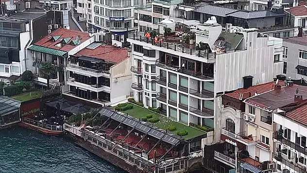 Bebek Otel'in kaçak eklentileri yıkıldı