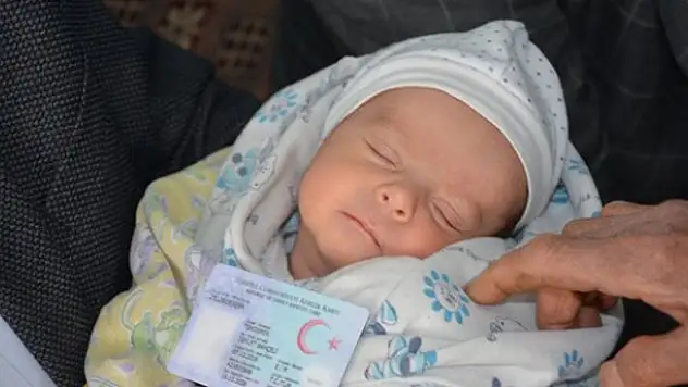 Bebeklerinin adını Devlet Bahçeli koydular