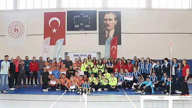 Bedensel Engelliler Oturarak Voleybol Türkiye Şampiyonası sona erdi
