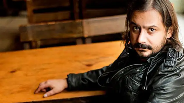Behzat Ç.'nin senaristi Emrah Serbes tutuklandı