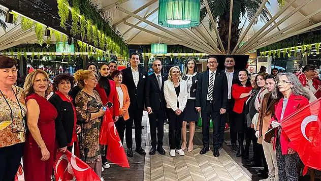 Bektaş Cumhuriyet Coşkusunu partililer ile yaşadı