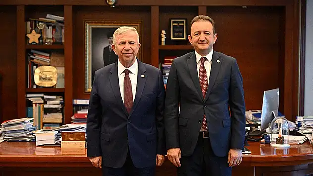 Bektaş 'doğru duvar yıkılmaz' diyerek paylaştı