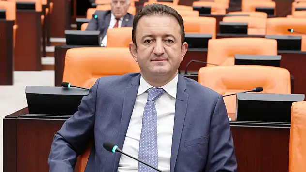 Bektaş, polislerin sorunlarını Meclis'e taşıdı