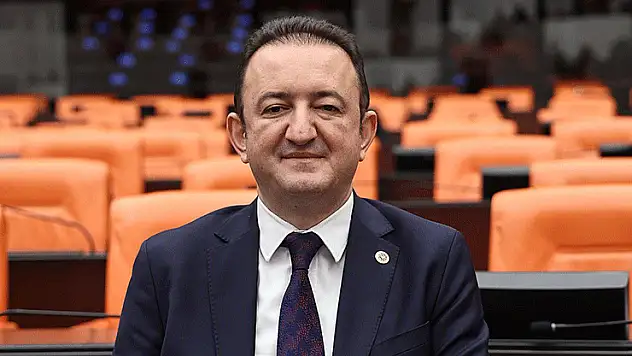 Bektaş Prof. Üçok'u unutmadı