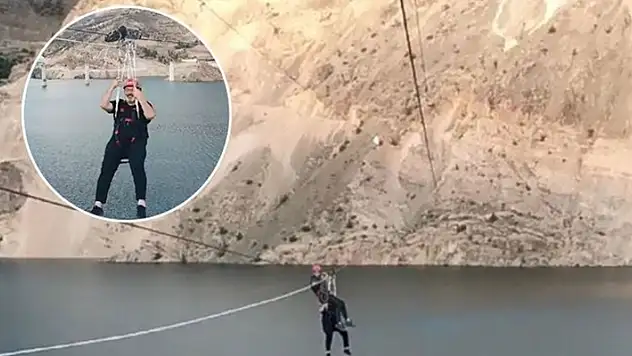 Belediye başkanı, açılış öncesi deneme yaptığı zipline hattında mahsur kaldı