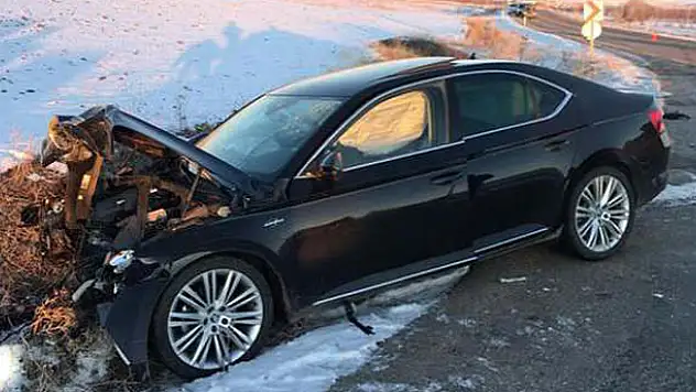 Belediye başkanı ve 1 kişinin yaralandığı kazada, sürücü öldü