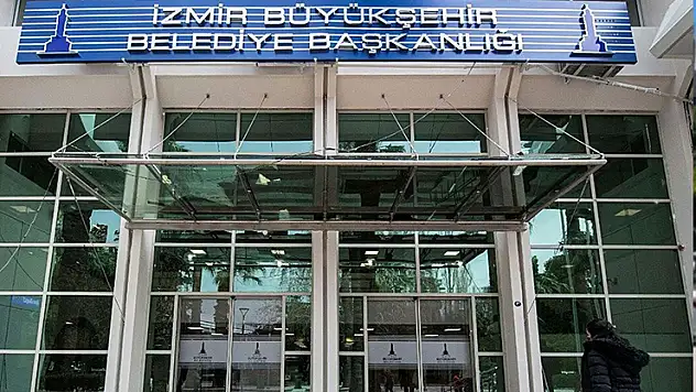 Belediye-İş Sendikası: İzmir'de Cemil Tugay 228 çalışanın işine son verdi