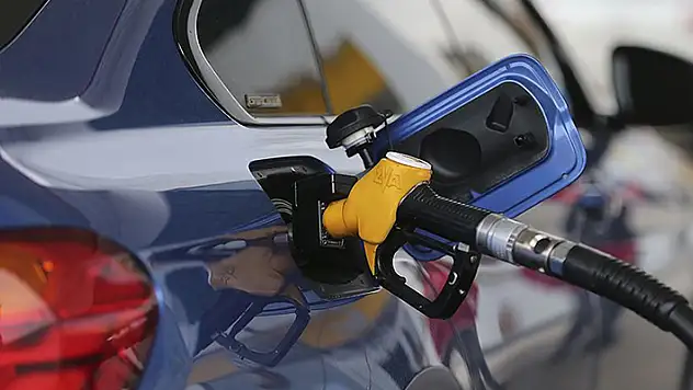 Benzin ve LPG'ye 17 Mayıs 2022 gecesi büyük zam geliyor! Benzine 1 lira 68 kuruş zam 
